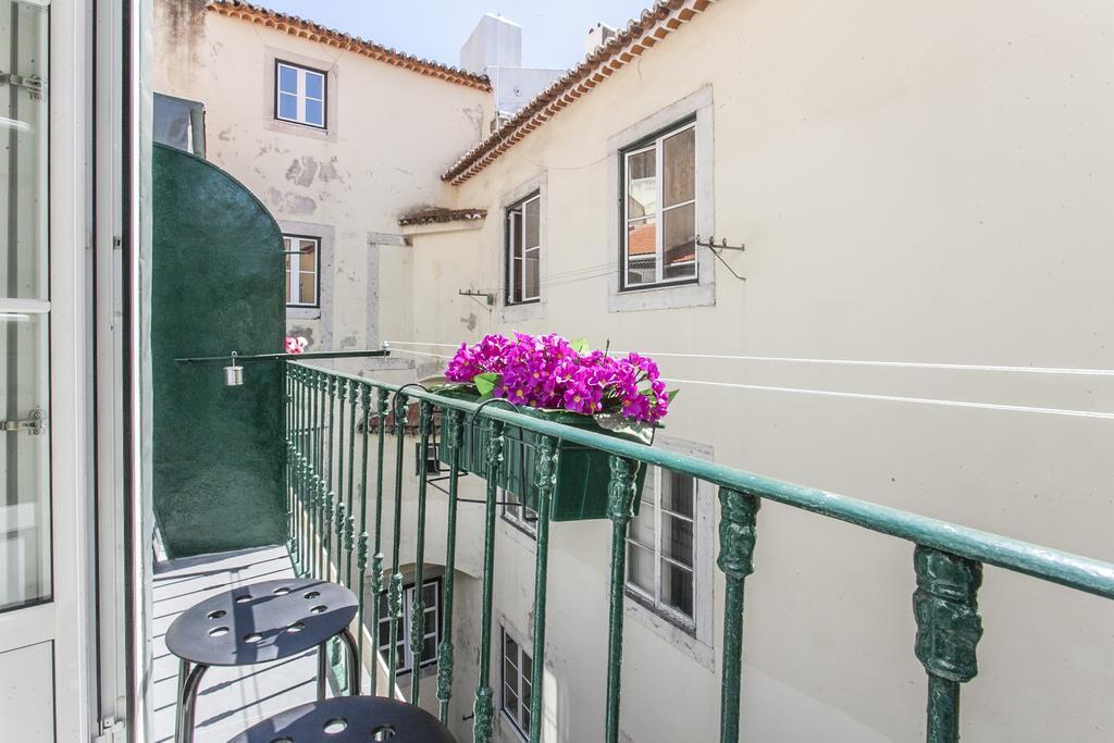 The Love Tram Apartment Lisbon Exterior photo